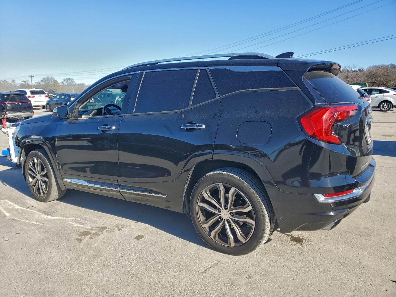 2018 GMC TERRAIN DENALI photo 2
