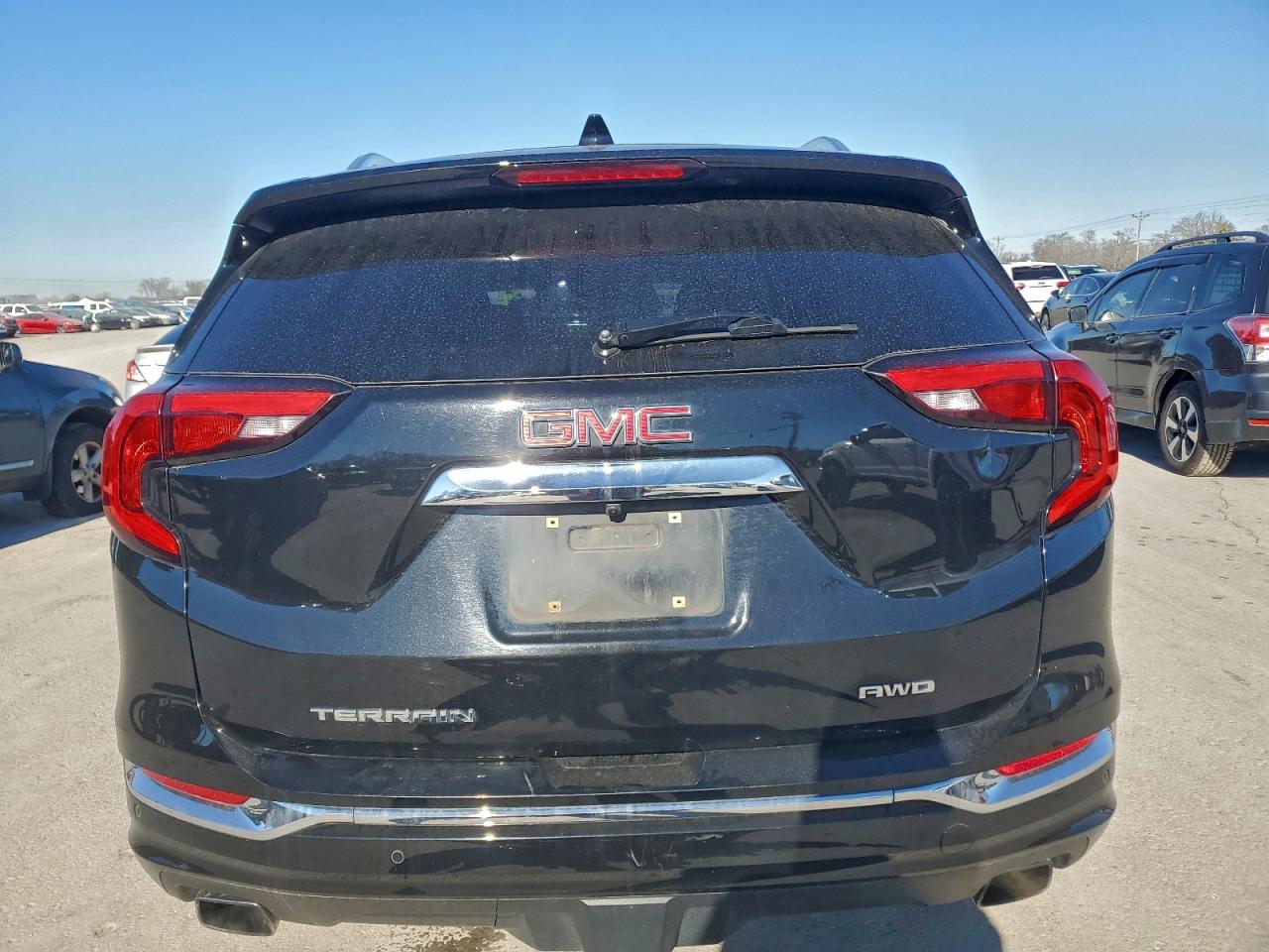 2018 GMC TERRAIN DENALI photo 6