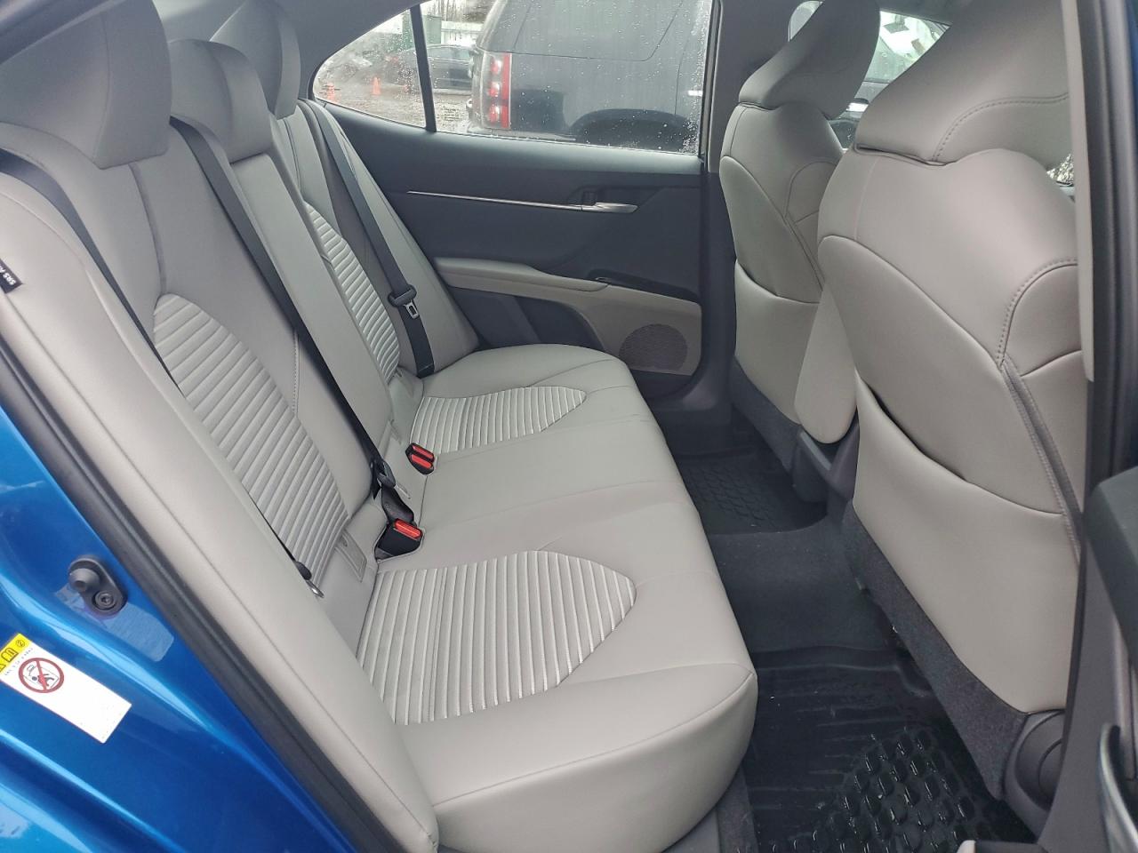 2018 TOYOTA CAMRY L photo 10