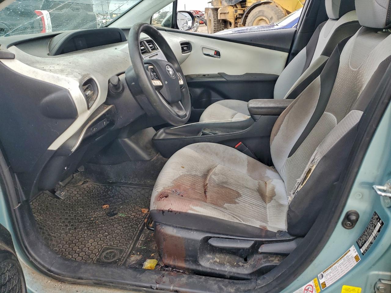 2016 TOYOTA PRIUS photo 7