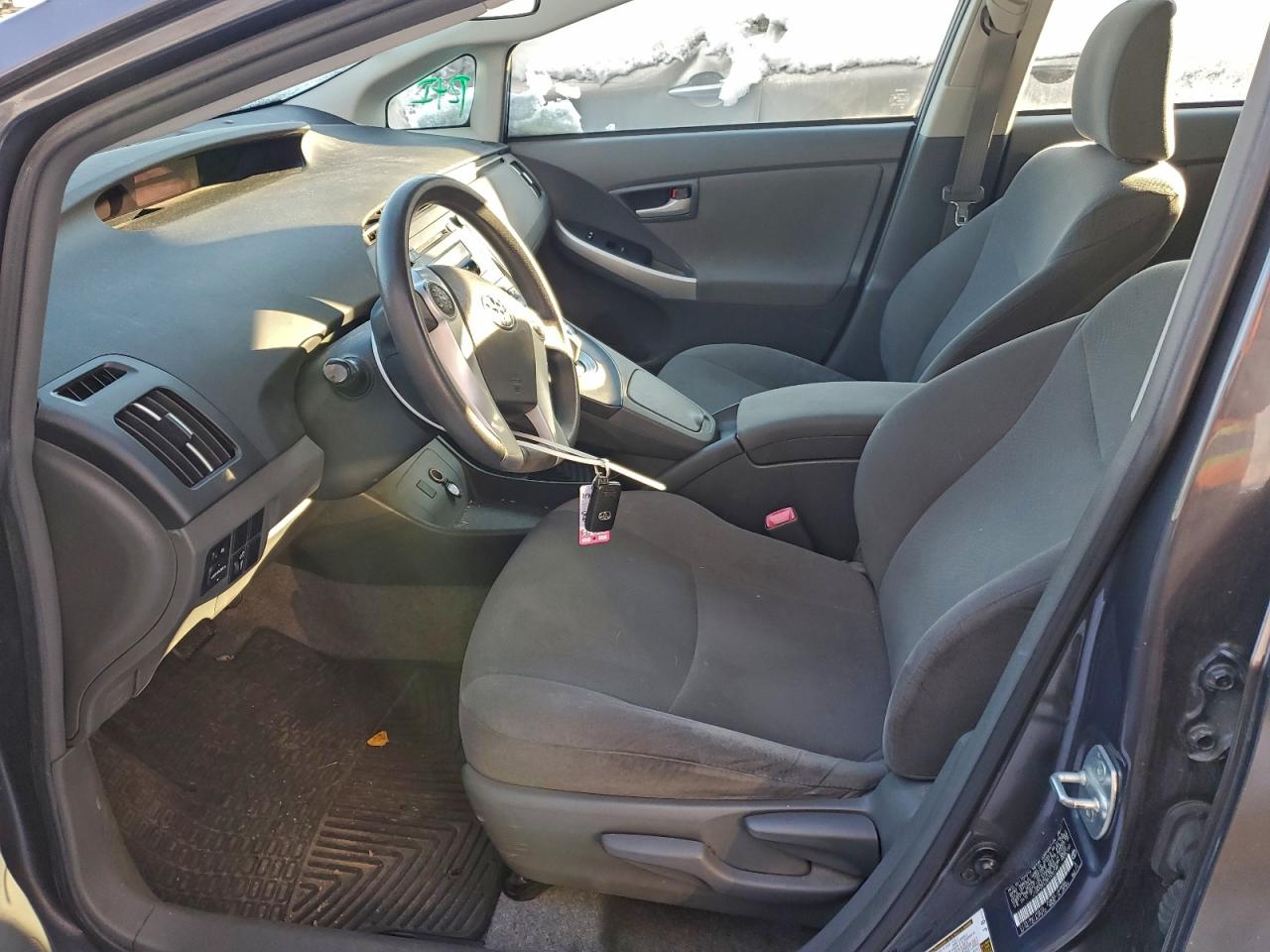 2011 TOYOTA PRIUS photo 7