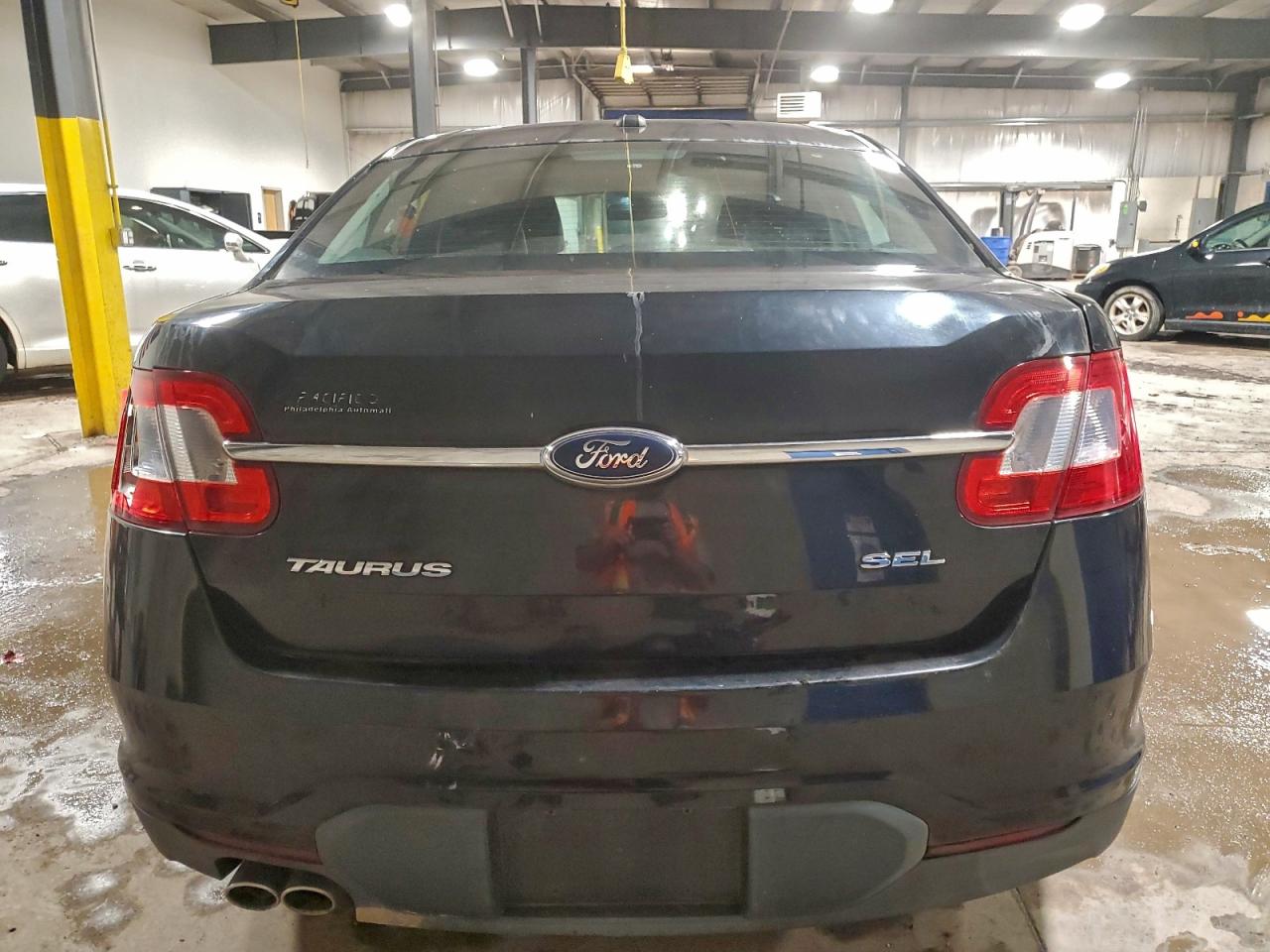 2011 FORD TAURUS SEL photo 6
