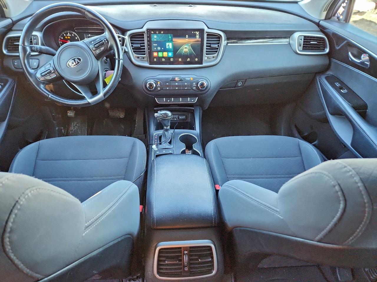 2016 KIA SORENTO LX photo 8