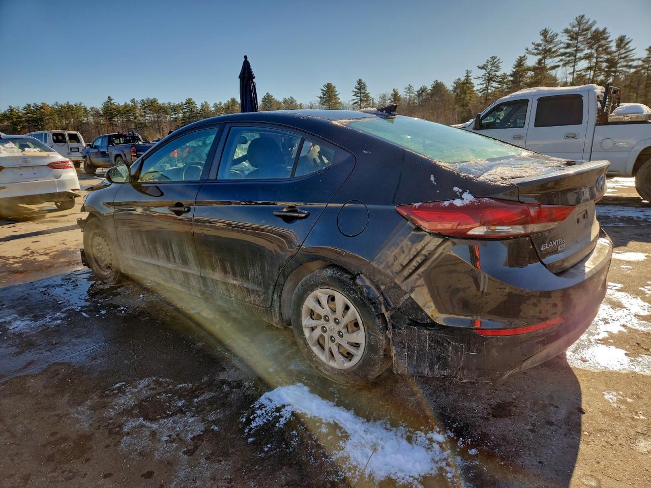 2017 HYUNDAI ELANTRA SE photo 2