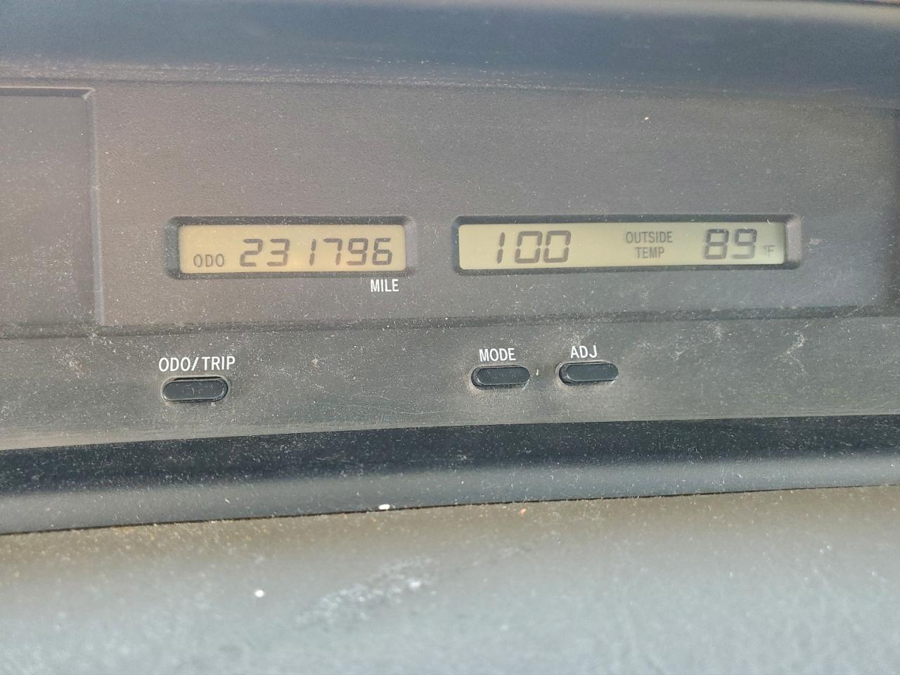 2002 TOYOTA AVALON XL photo 9