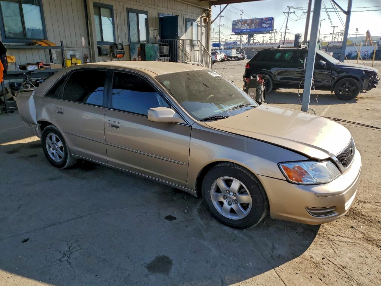 2002 TOYOTA AVALON XL photo 4