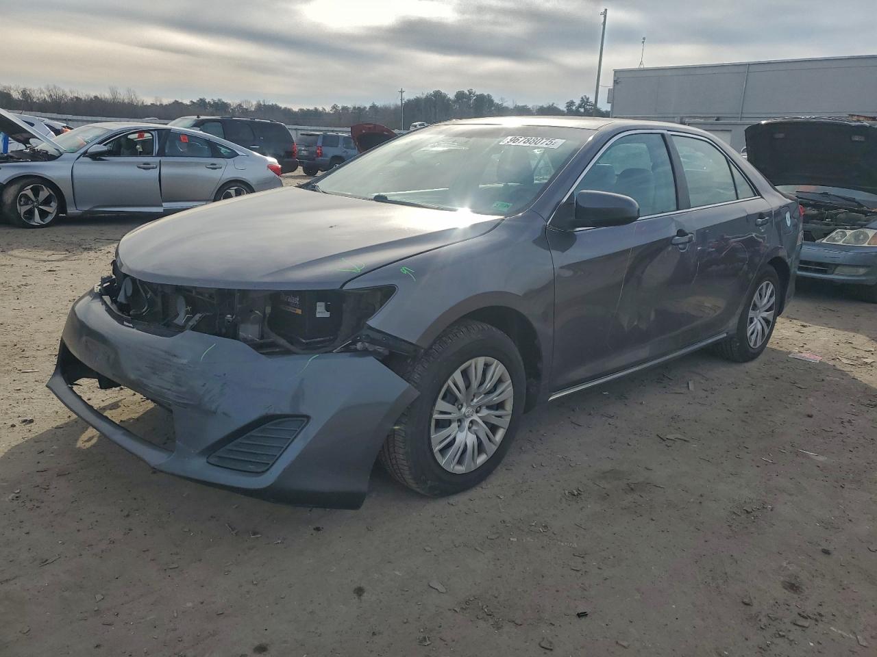 2013 TOYOTA CAMRY