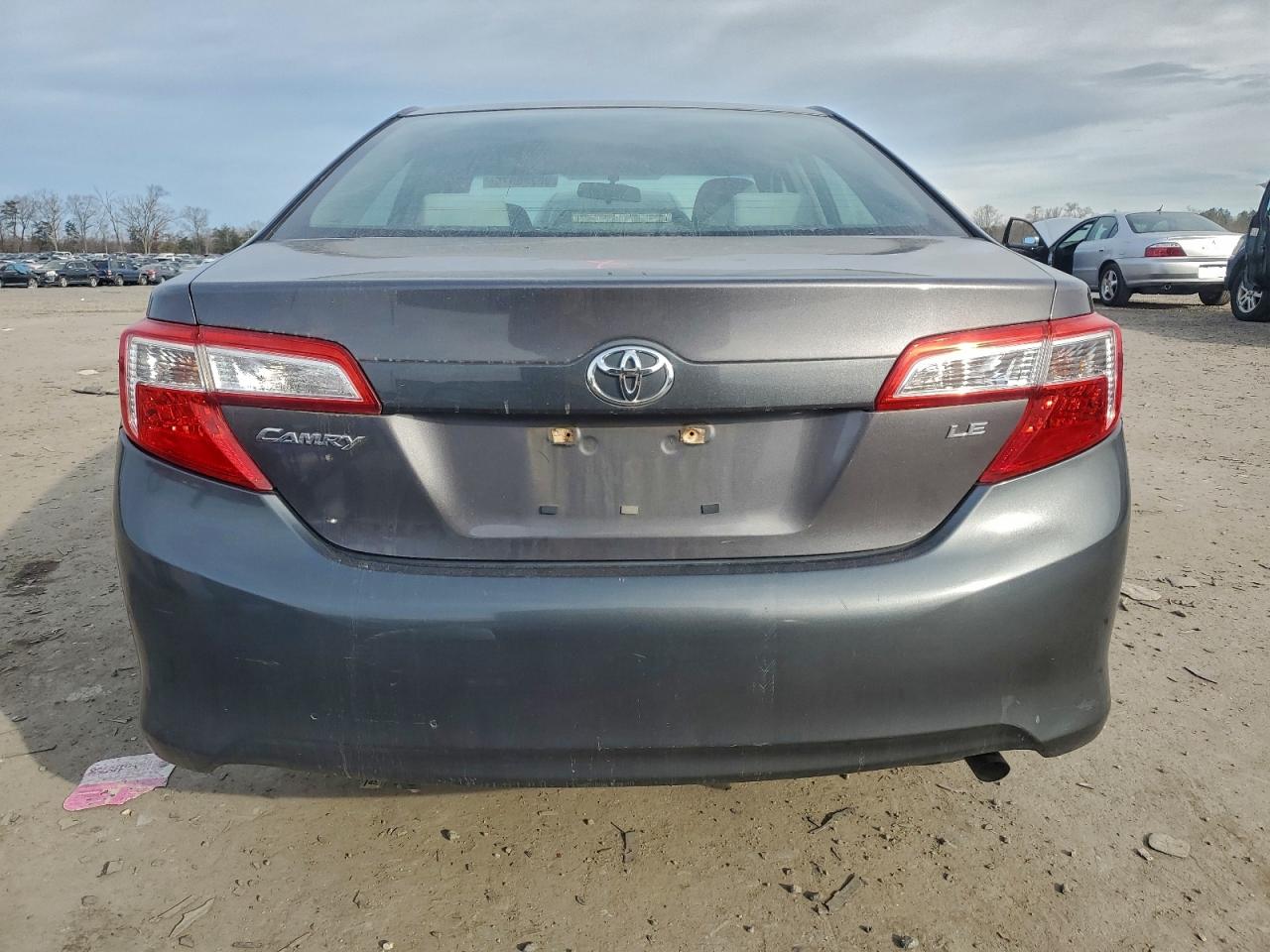 2013 TOYOTA CAMRY L photo 6