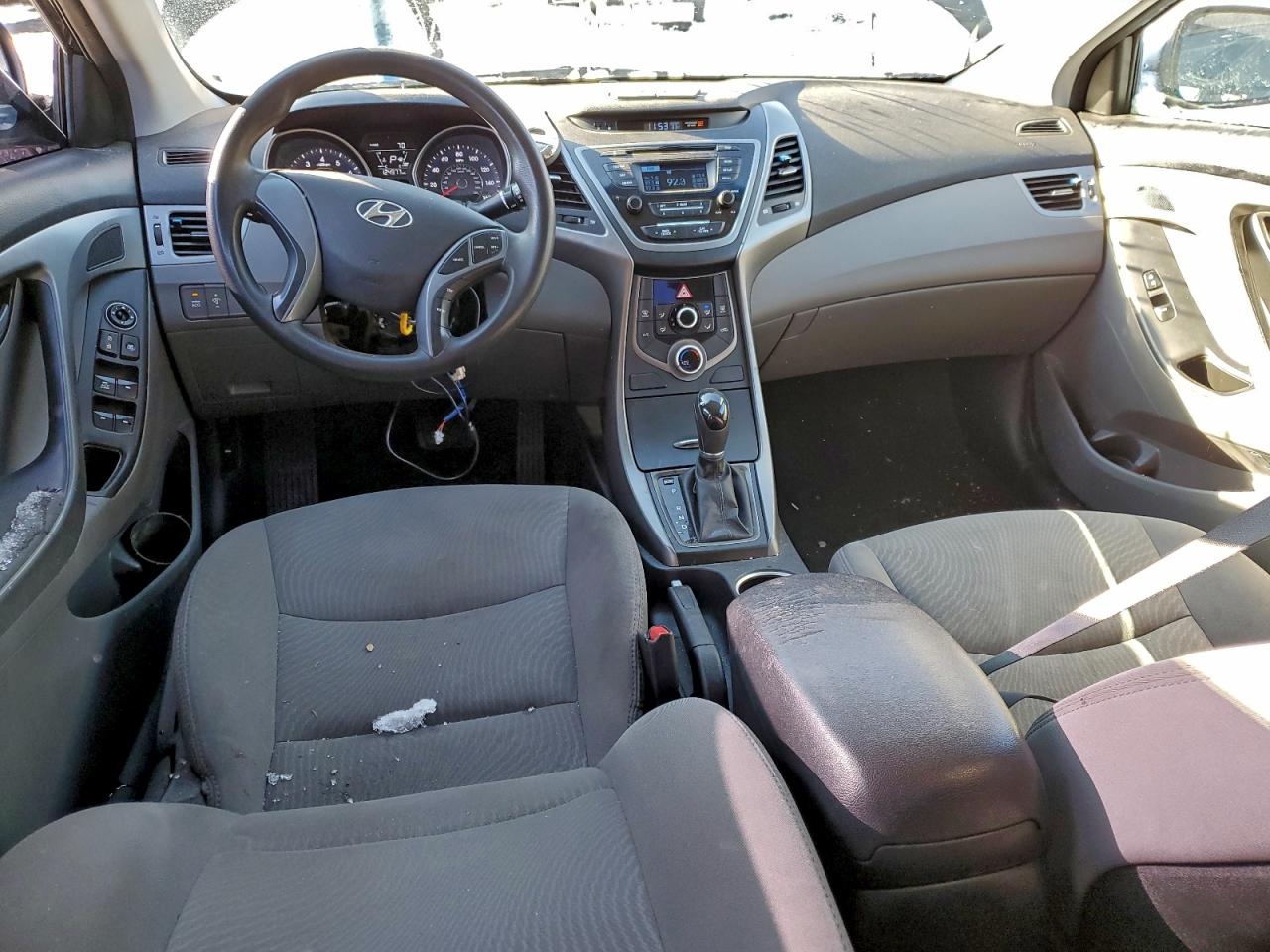2016 HYUNDAI ELANTRA SE photo 8
