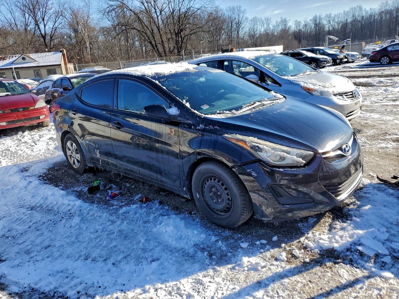 2016 HYUNDAI ELANTRA SE photo 4