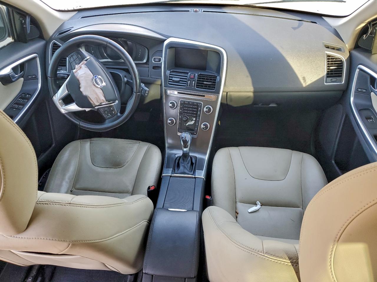 2016 VOLVO XC60 T5 PREMIER photo 8