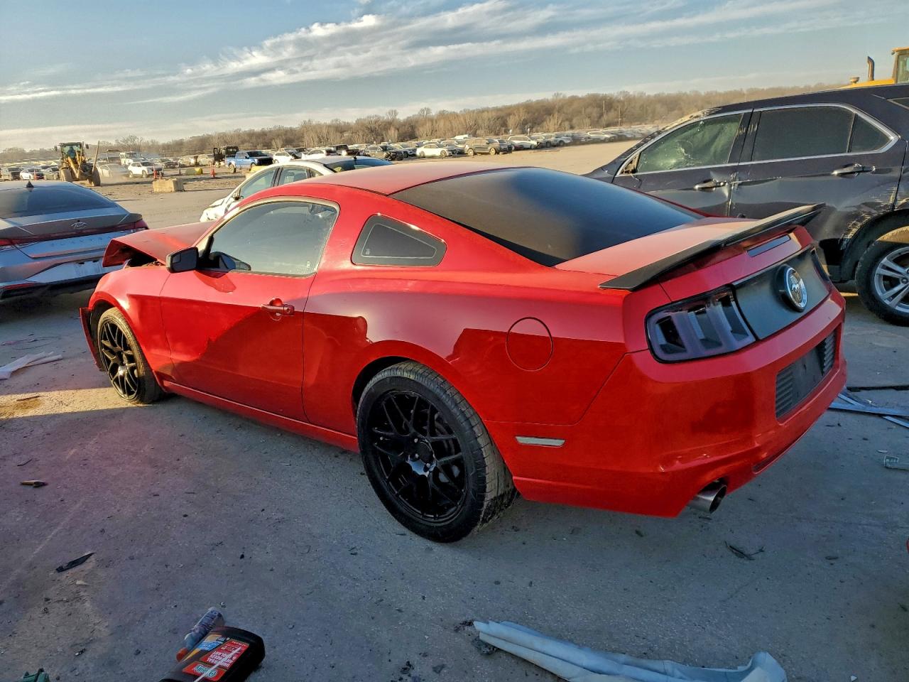2013 FORD MUSTANG photo 2