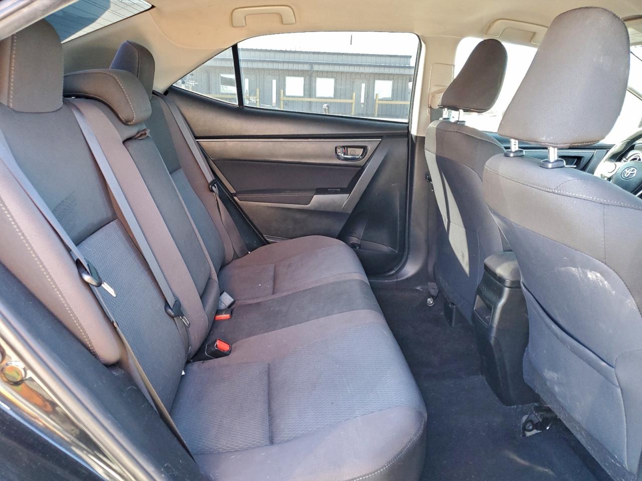 2018 TOYOTA COROLLA L photo 10