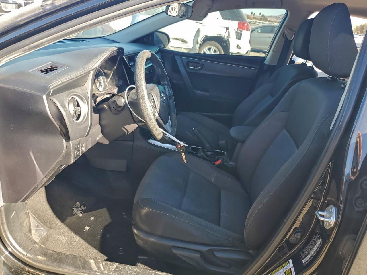 2018 TOYOTA COROLLA L photo 7