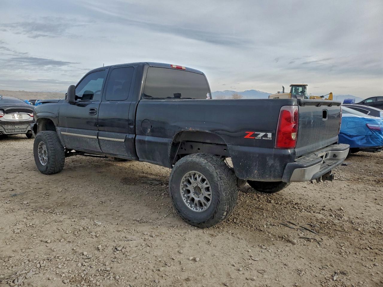 2003 CHEVROLET SILVERADO K1500 photo 2