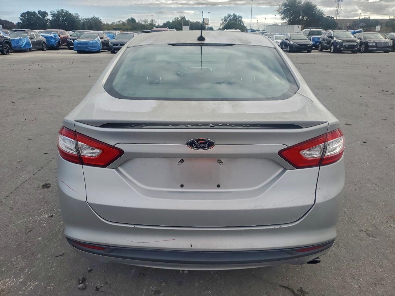 2014 FORD FUSION SE photo 6
