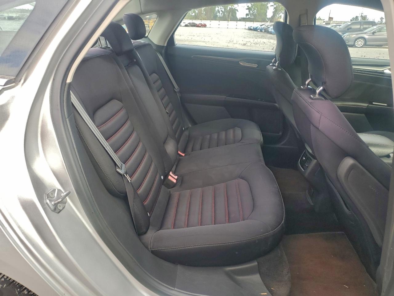 2014 FORD FUSION SE photo 10