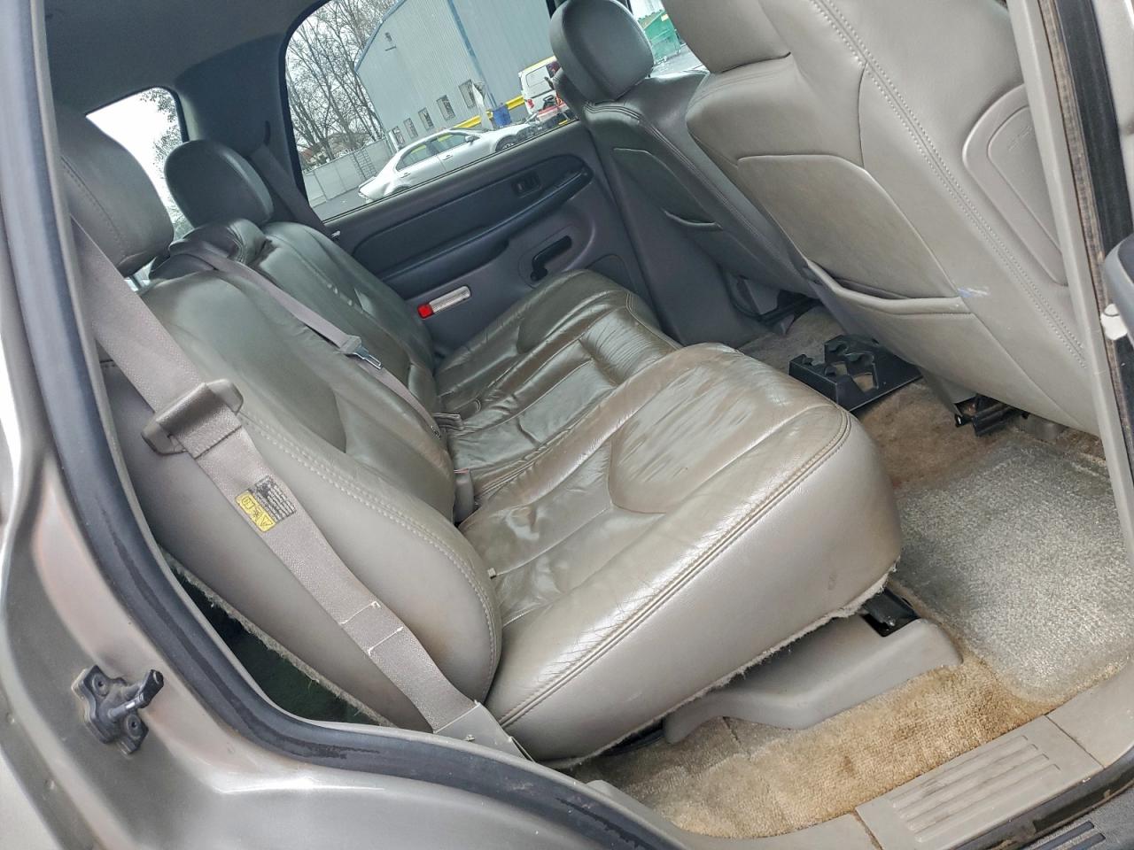 2003 GMC YUKON photo 11