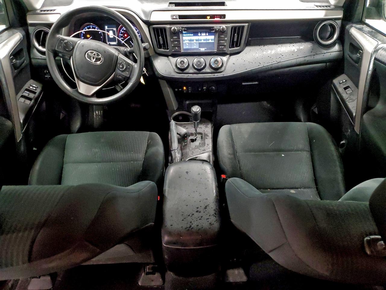 2018 TOYOTA RAV4 LE photo 8