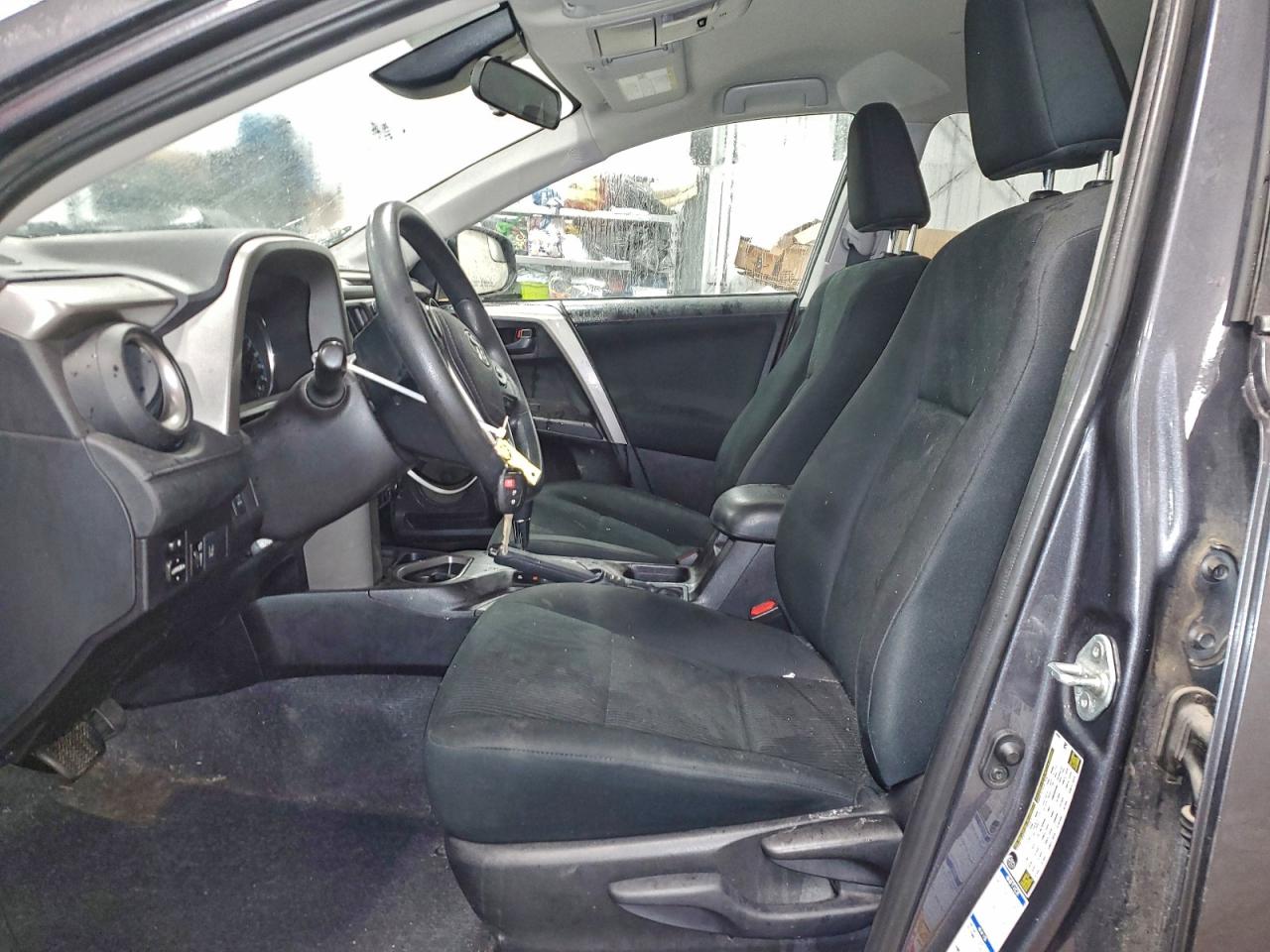 2018 TOYOTA RAV4 LE photo 7