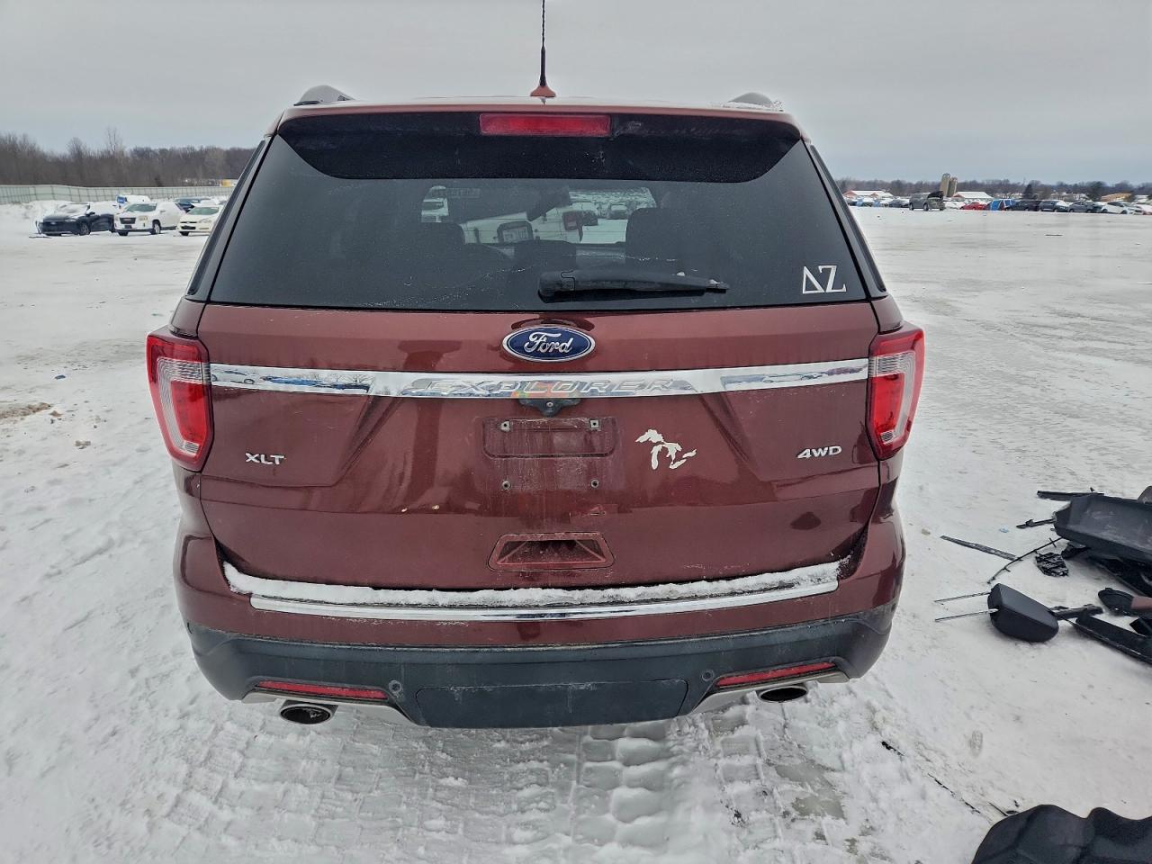 2018 FORD EXPLORER XLT photo 6