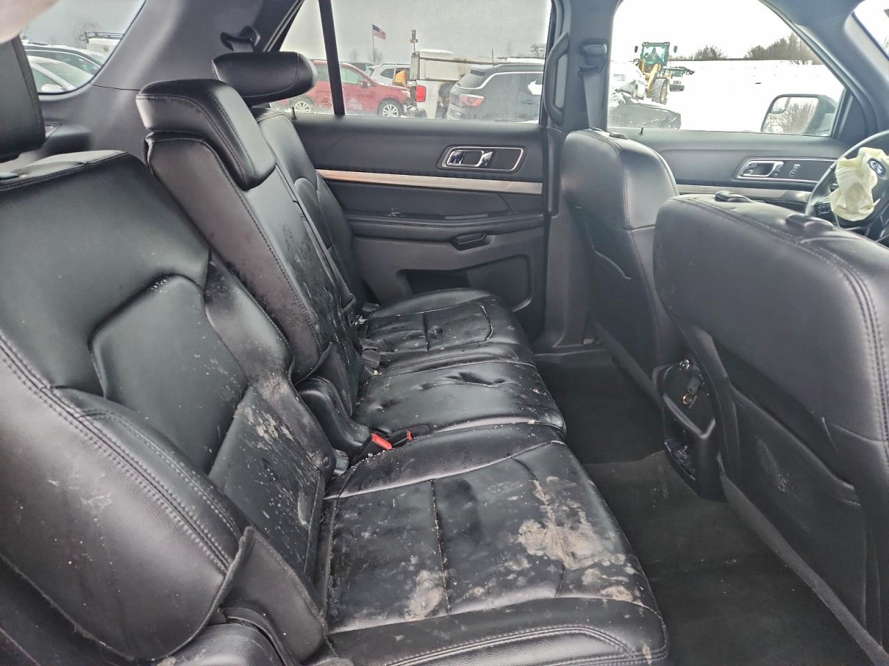 2018 FORD EXPLORER XLT photo 11