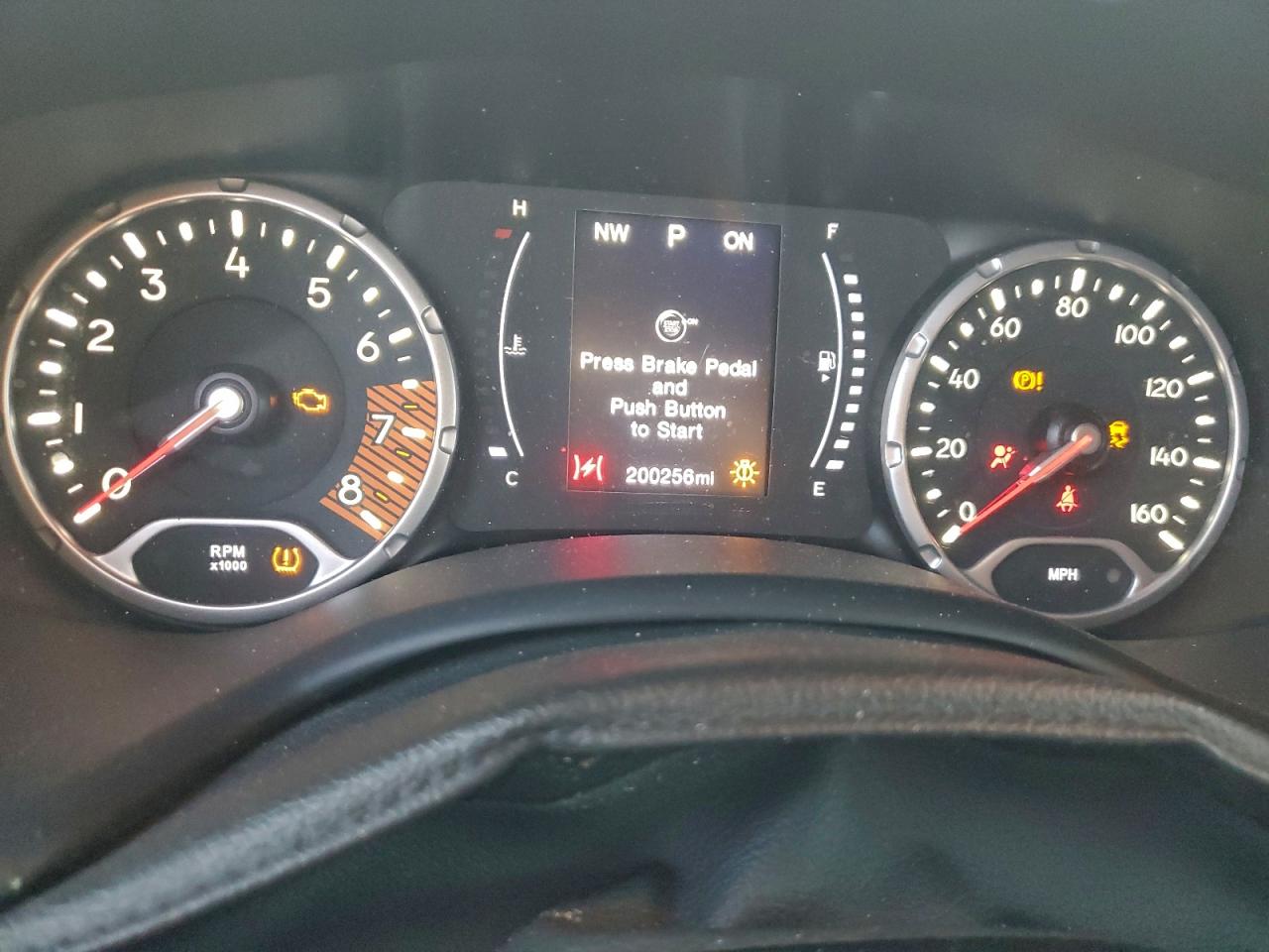 2020 JEEP RENEGADE LATITUDE photo 9