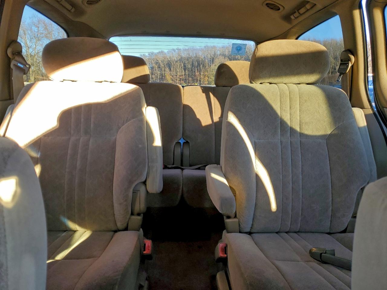 1999 TOYOTA SIENNA LE photo 19