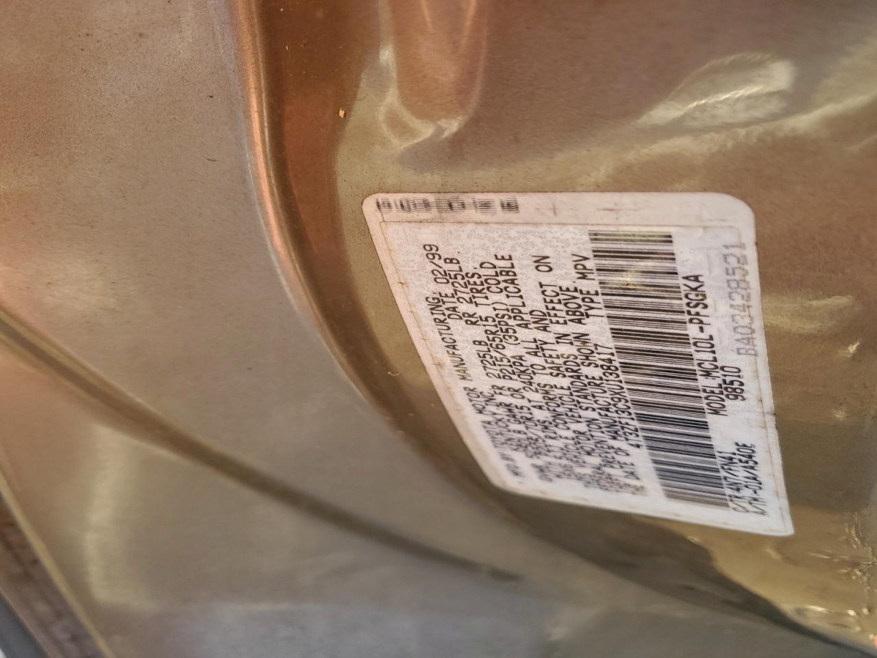 1999 TOYOTA SIENNA LE photo 25