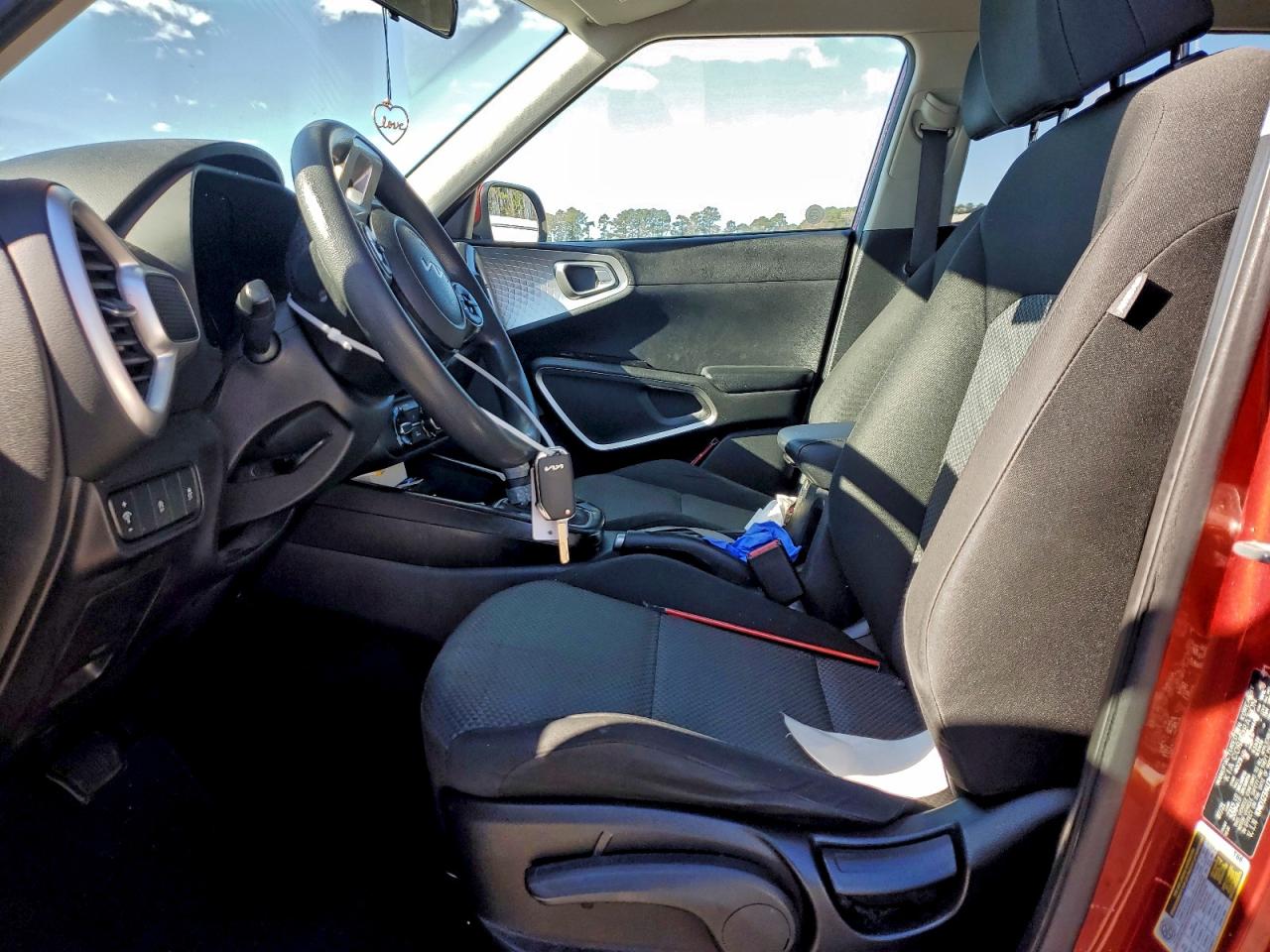 2022 KIA SOUL LX photo 13