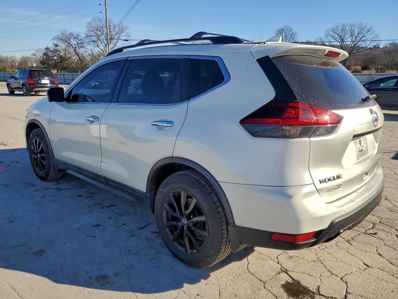 2018 NISSAN ROGUE S photo 3