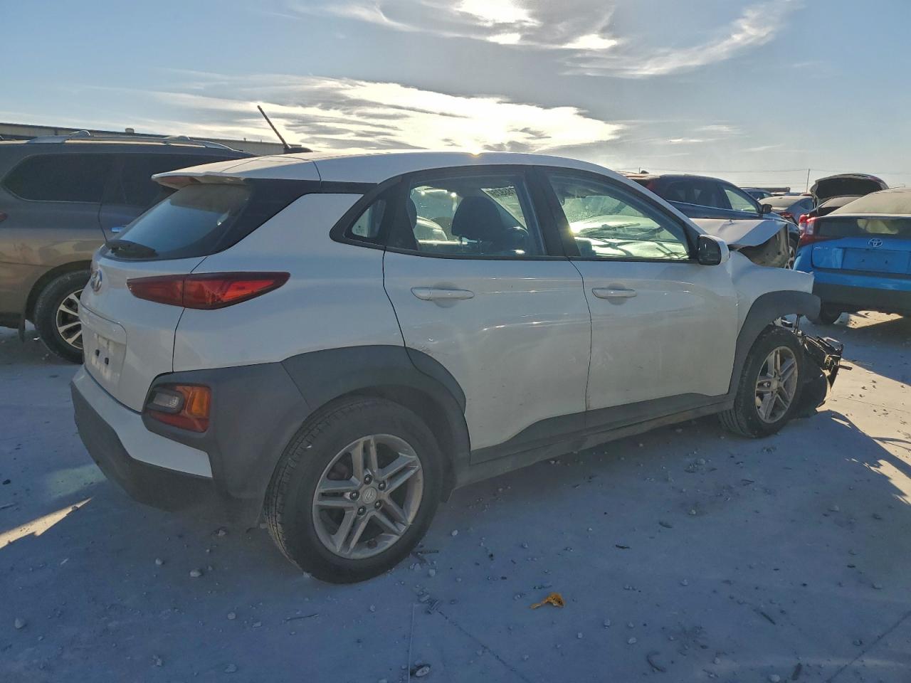 2020 HYUNDAI KONA SE photo 7