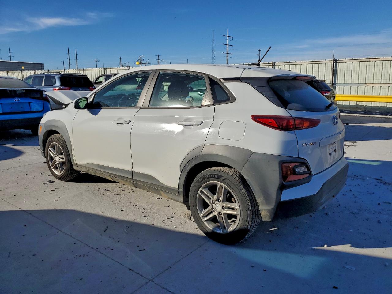 2020 HYUNDAI KONA SE photo 4