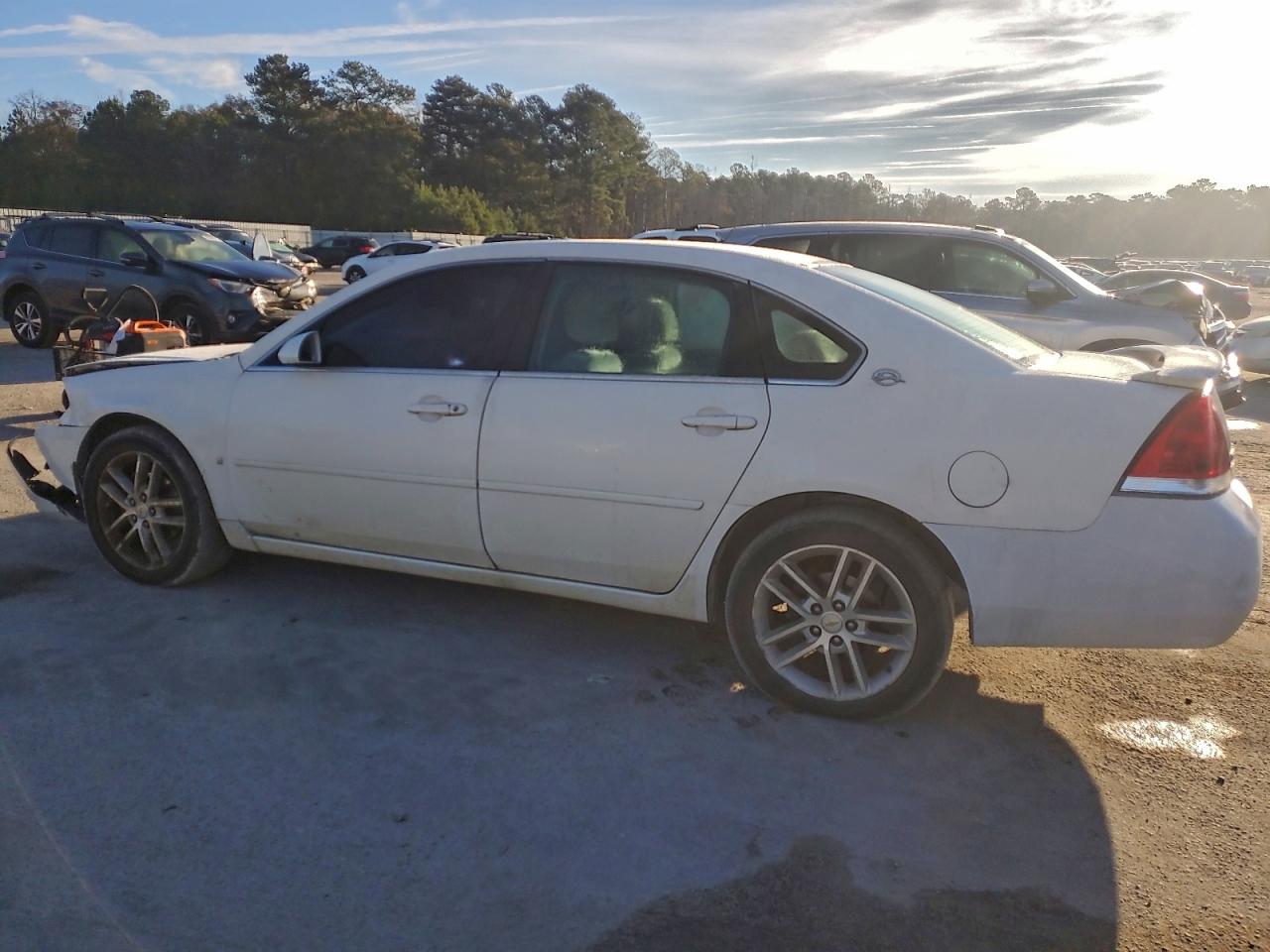 2007 CHEVROLET IMPALA LT photo 2