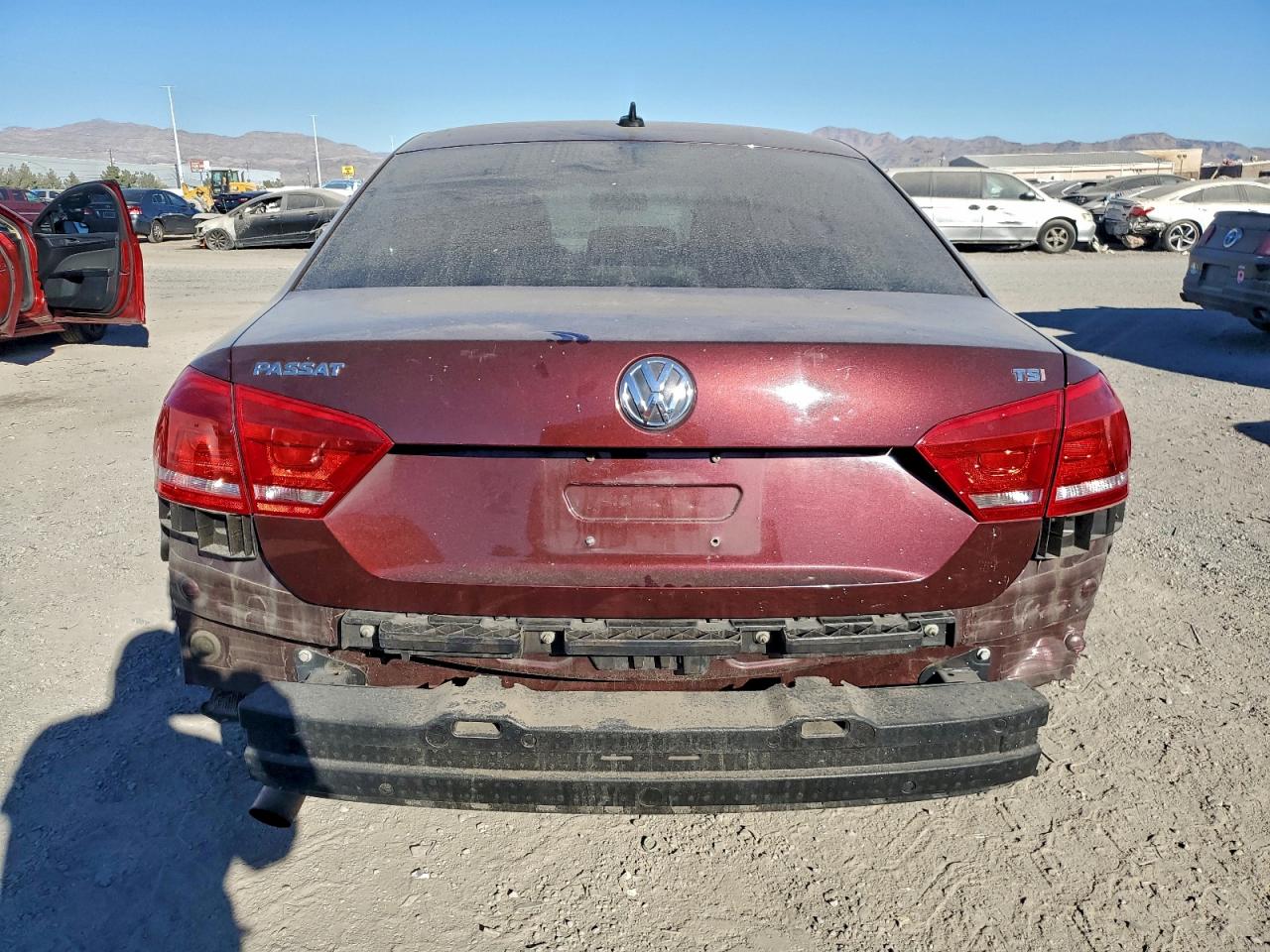 2014 VOLKSWAGEN PASSAT S photo 6