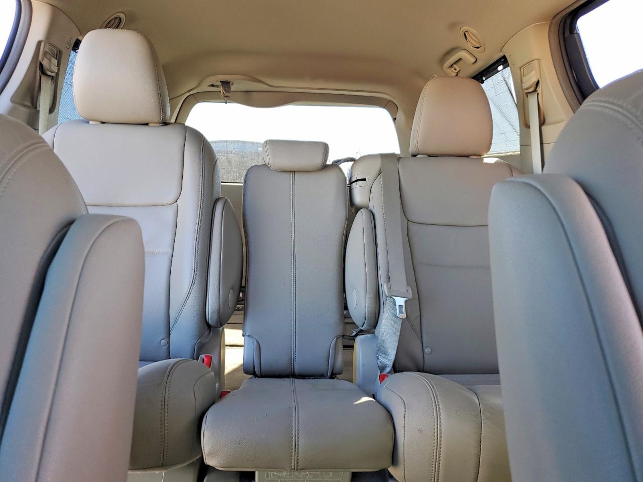 2016 TOYOTA SIENNA XLE 8-PASSENGER photo 10