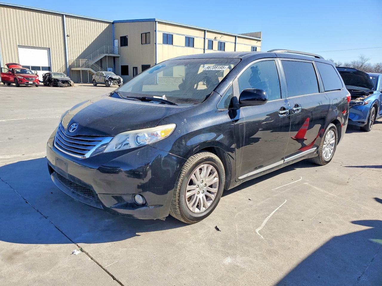 2016 TOYOTA SIENNA