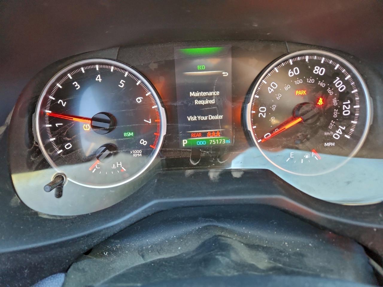 2021 TOYOTA RAV4 XLE photo 9
