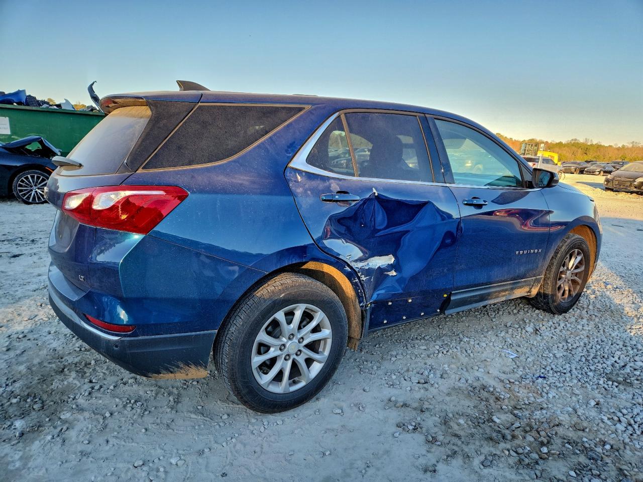 2019 CHEVROLET EQUINOX LT photo 3