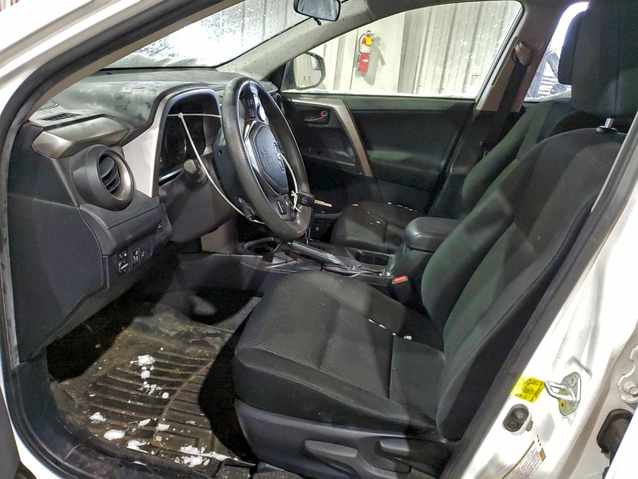 2017 TOYOTA RAV4 LE photo 7