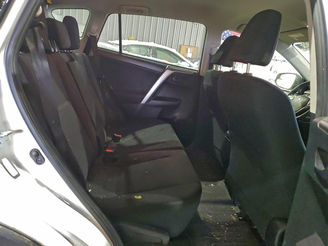 2017 TOYOTA RAV4 LE photo 11