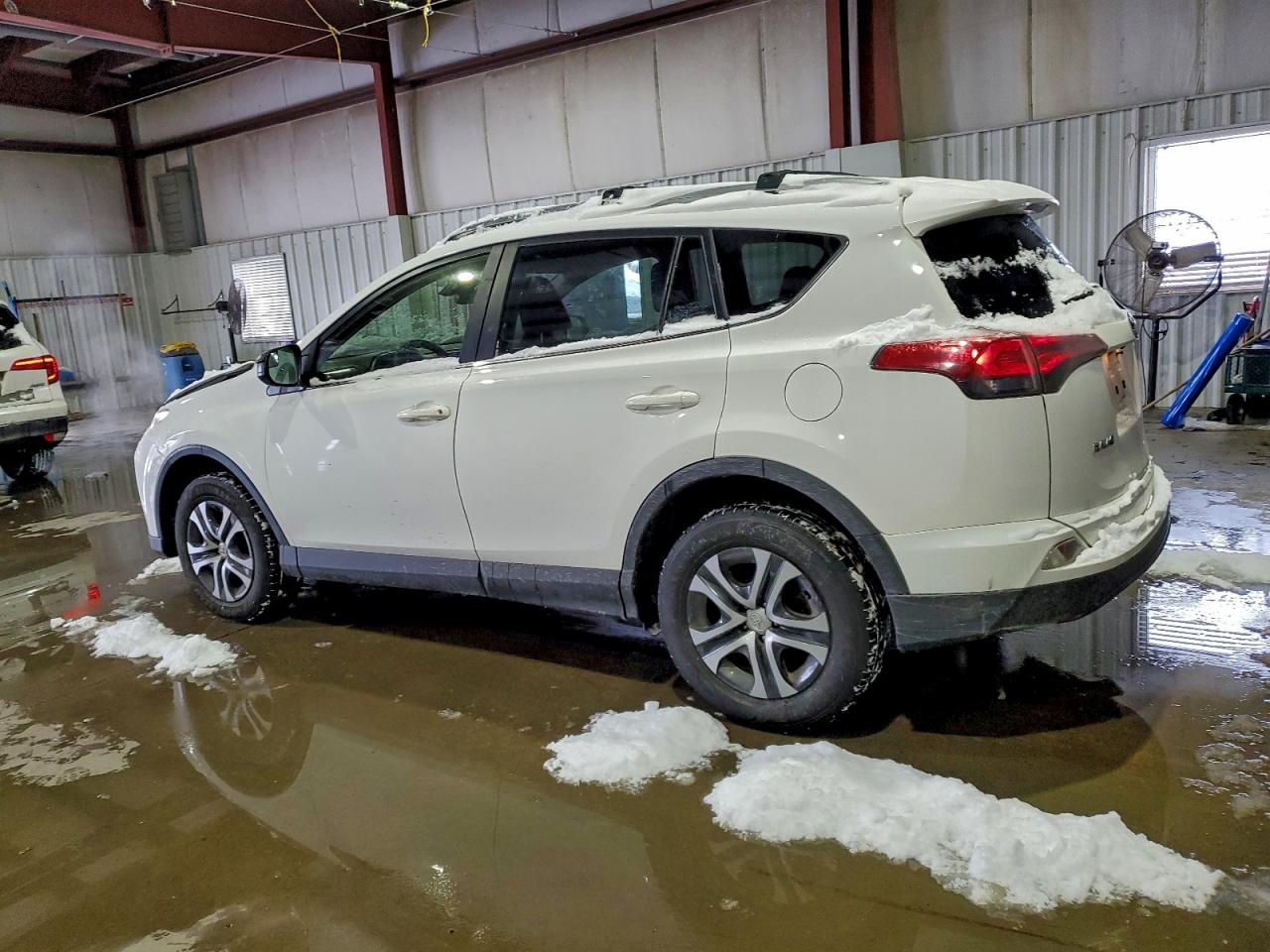 2017 TOYOTA RAV4 LE photo 2