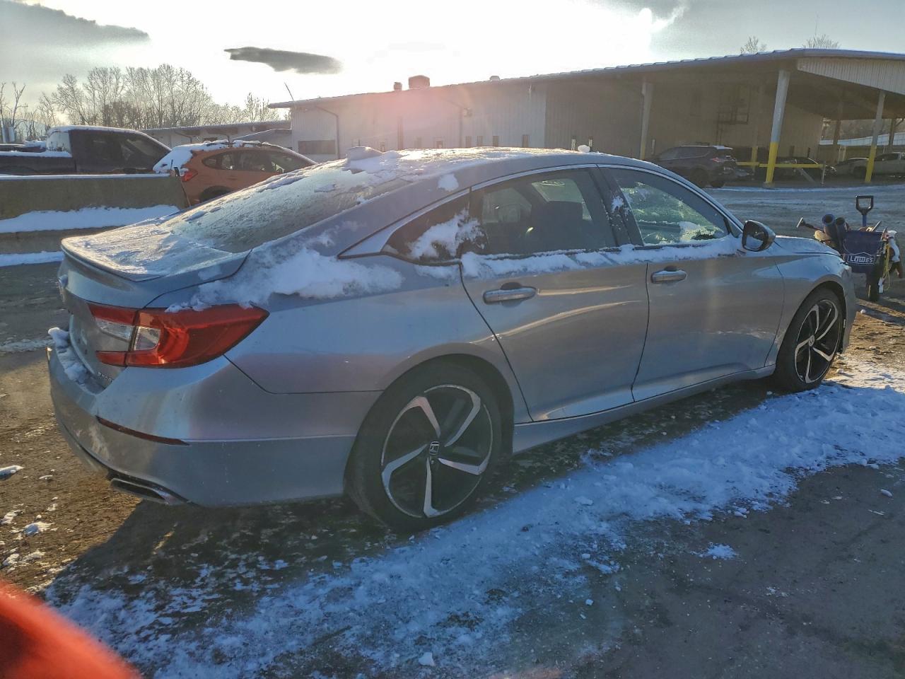 2018 HONDA ACCORD SPORT photo 3