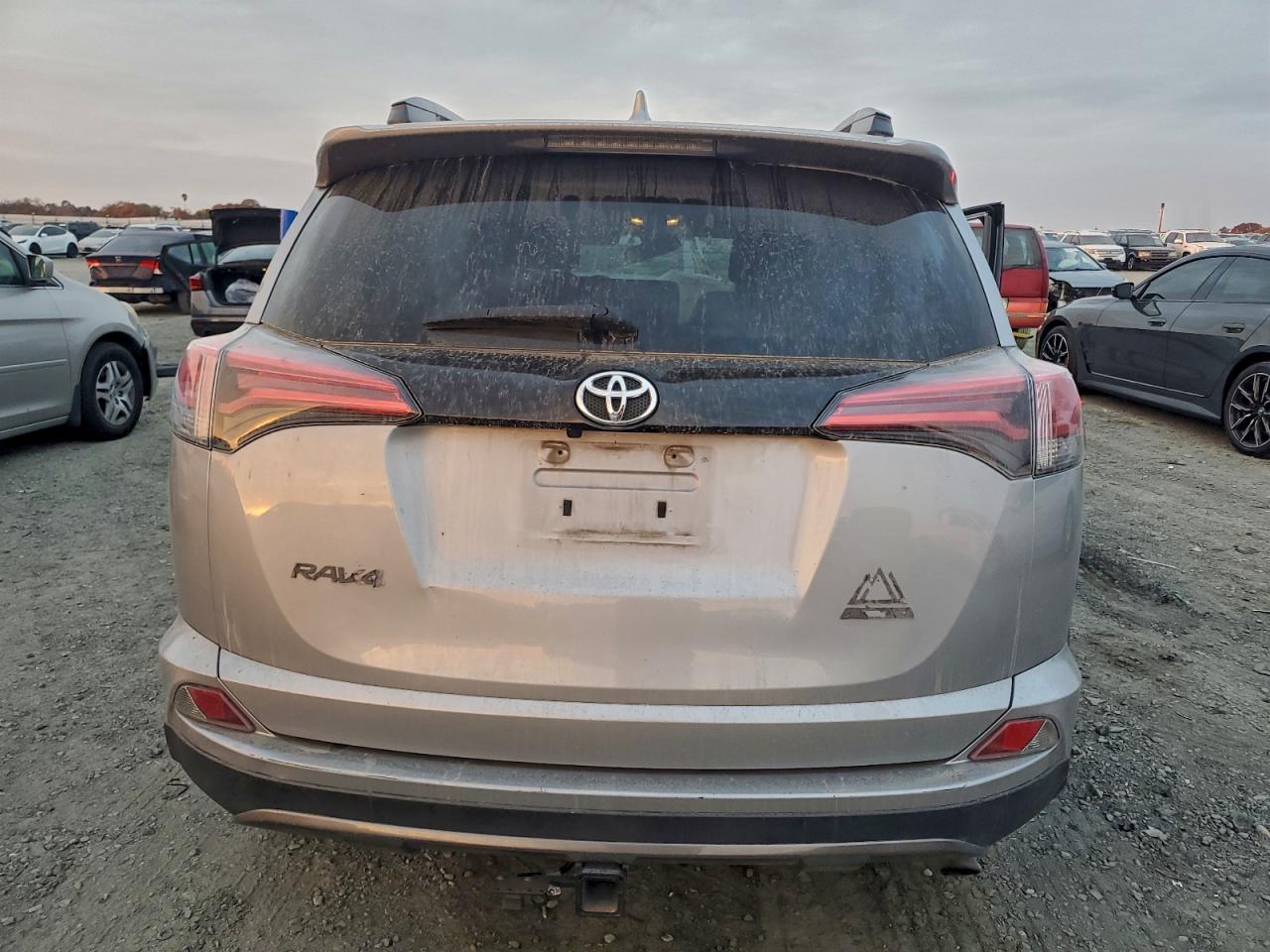 2018 TOYOTA RAV4 ADVENTURE photo 6