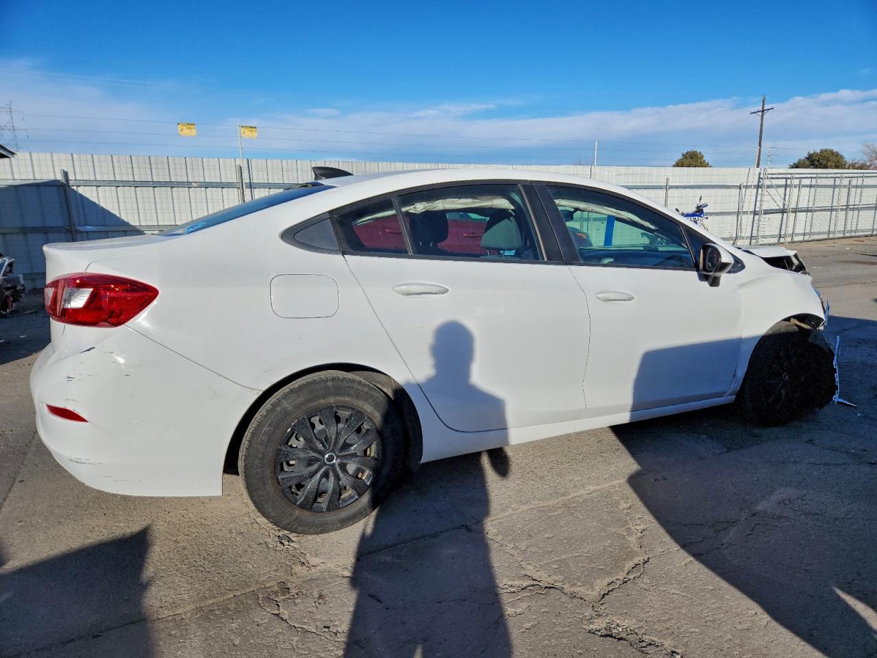 2017 CHEVROLET CRUZE LS photo 3