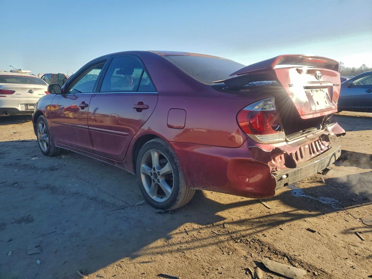 2006 TOYOTA CAMRY SE photo 2
