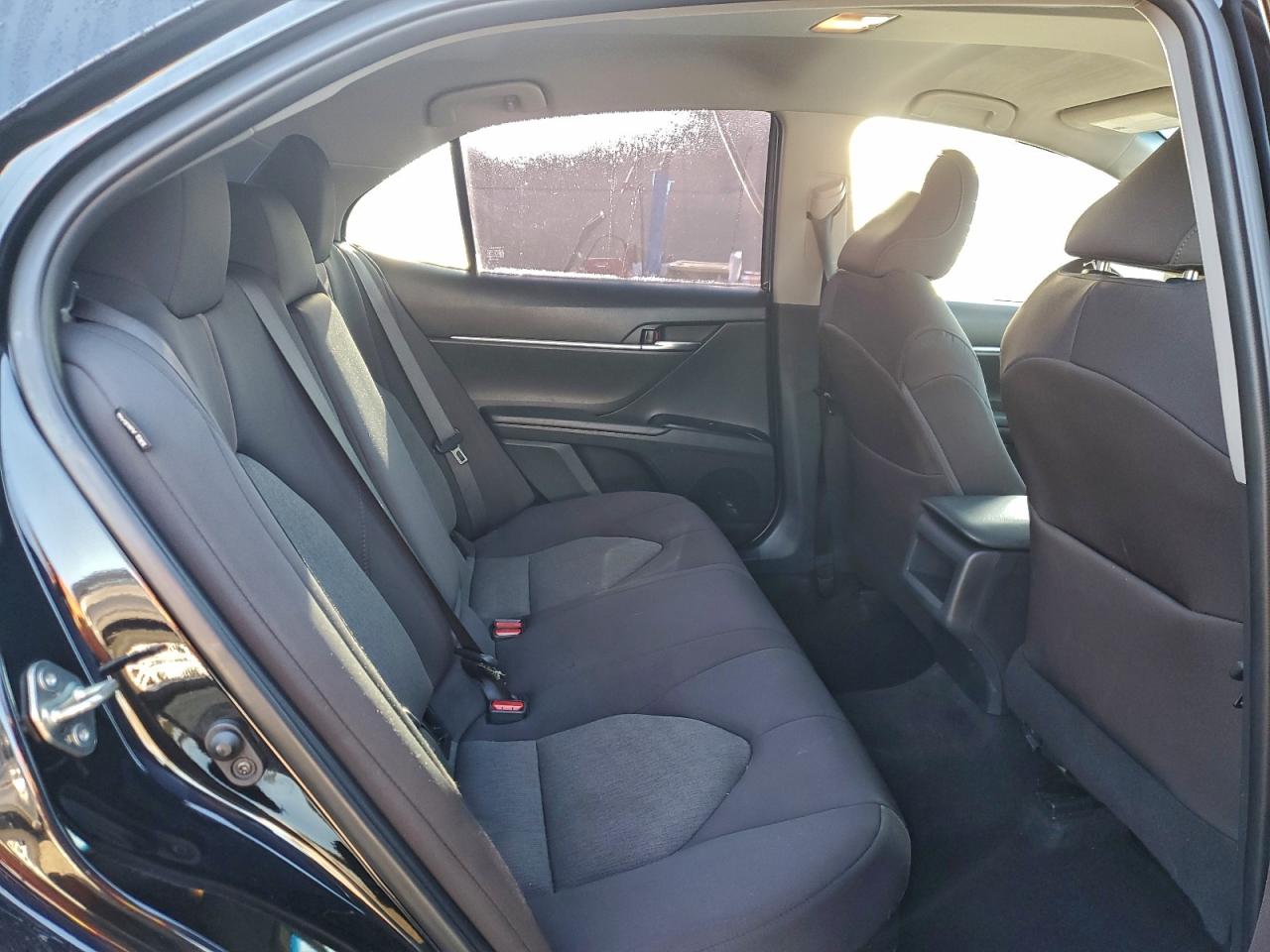 2020 TOYOTA CAMRY LE photo 10