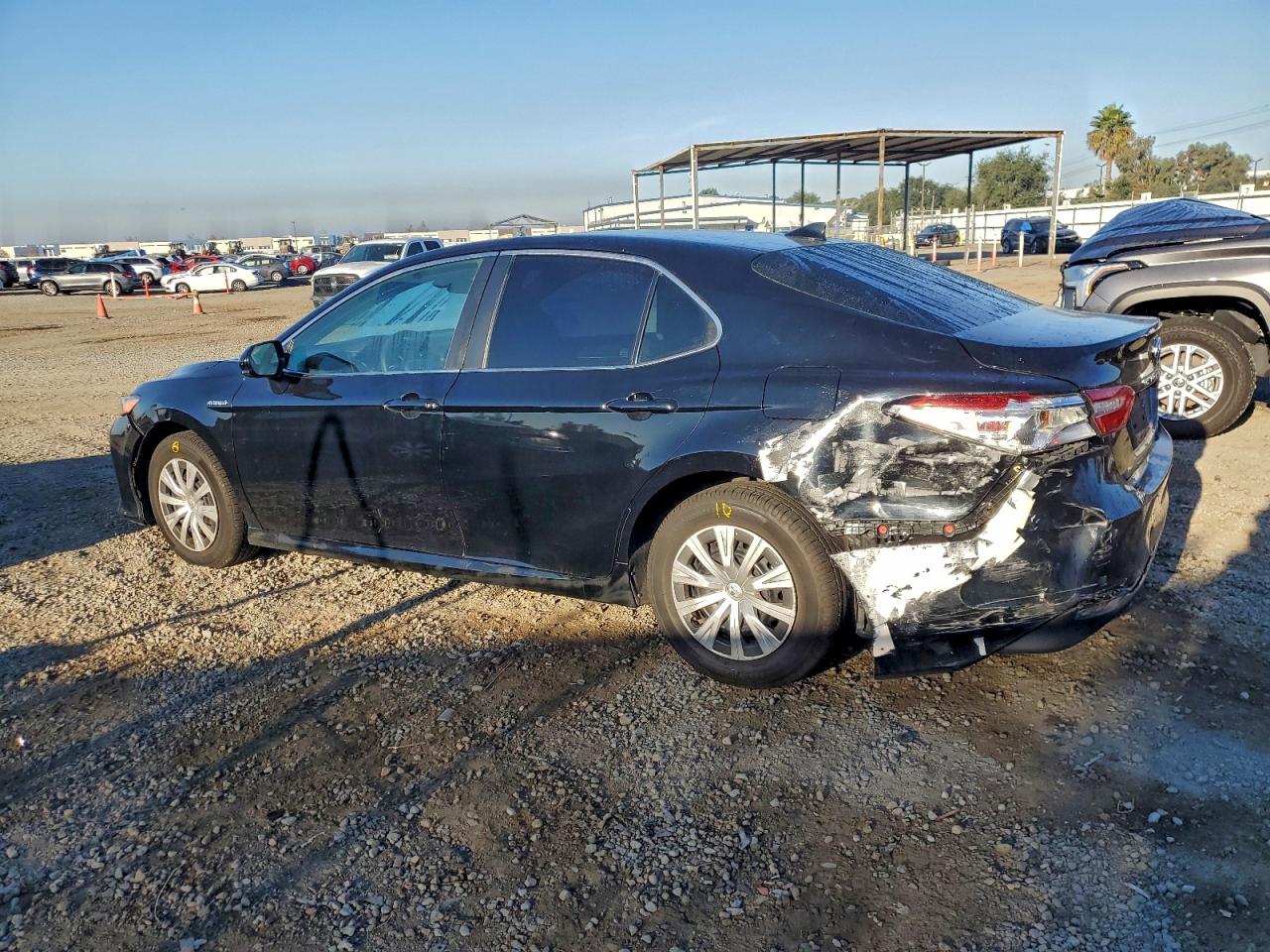 2020 TOYOTA CAMRY LE photo 2