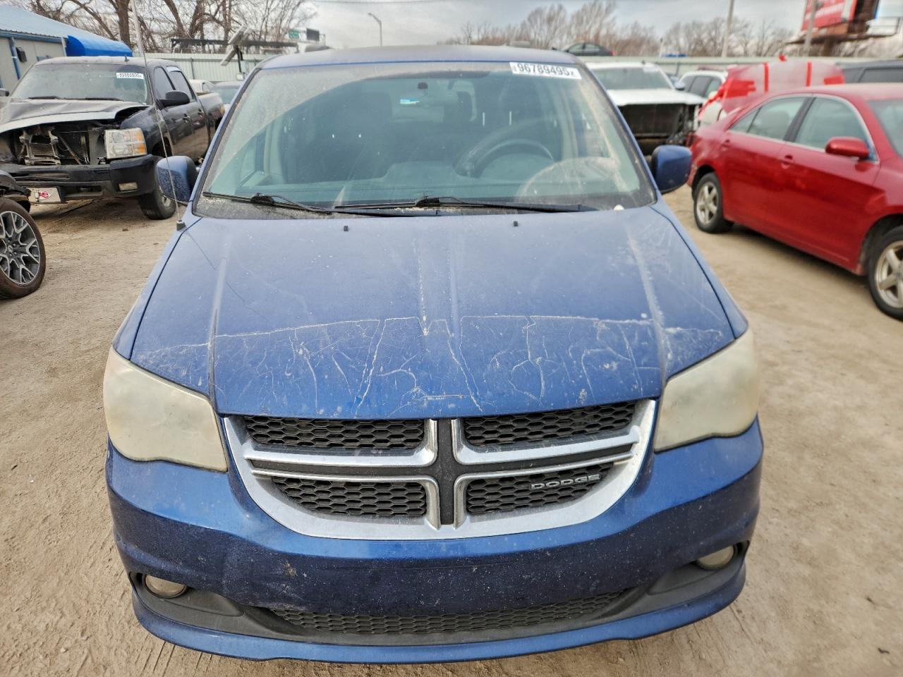 2011 DODGE GRAND CARAVAN CREW photo 5