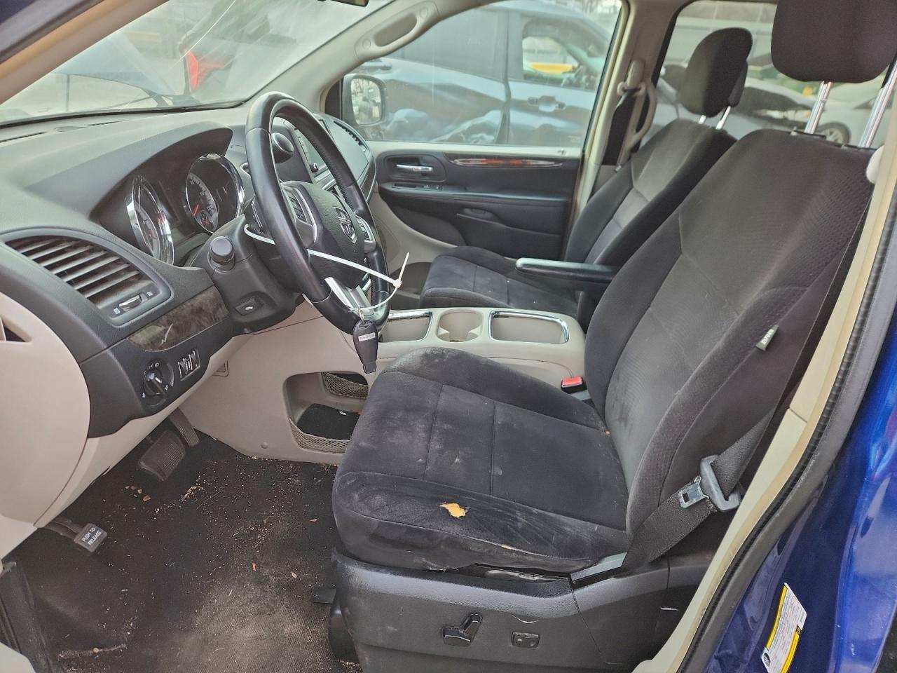 2011 DODGE GRAND CARAVAN CREW photo 7